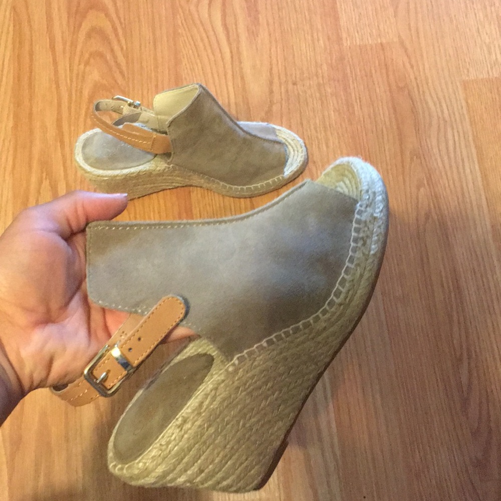 Shoes - Picture 3 of 3